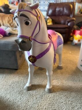 Disney Tangled Maximus Ride on Horse! 3 Ft Tall! Works!
